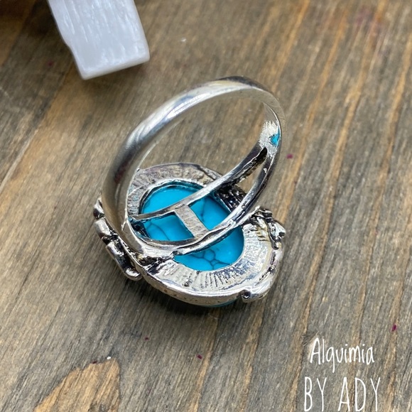 Alquimia Turquoise and Silver Ring - Picture 5 of 6